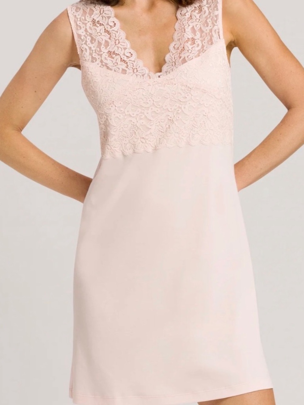 HANRO “Moments“ V-NECK COTTON TANK NIGHTGOWN